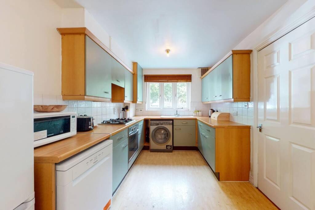 Apartament Super 2 Bed House With Privategarden Londyn Zewnętrze zdjęcie