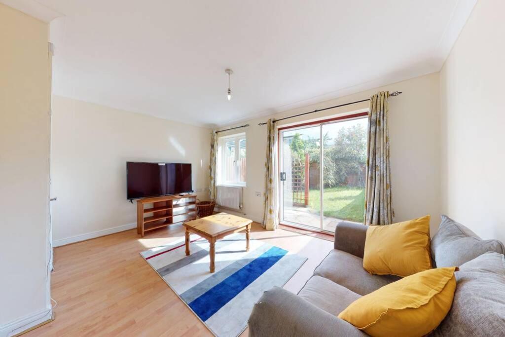 Apartament Super 2 Bed House With Privategarden Londyn Zewnętrze zdjęcie